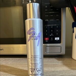 Monat Studio One Dry Shampoo